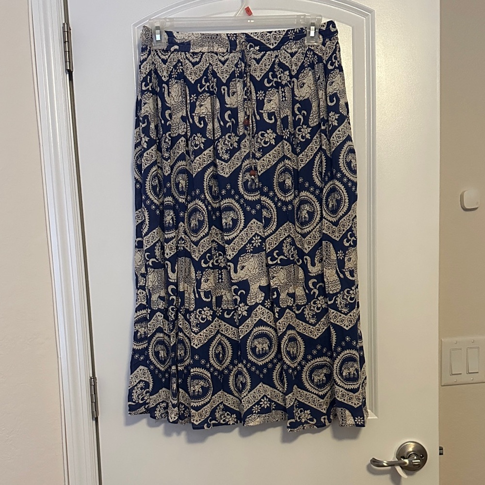 Elegant Navy and Cream Elephant Pattern Skirt